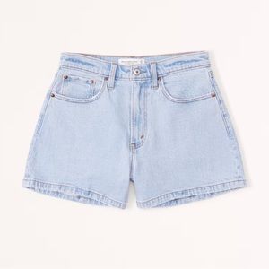 Abercrombie Curve Love High Rise 4 Inch Mom Short - size 27 in light wash